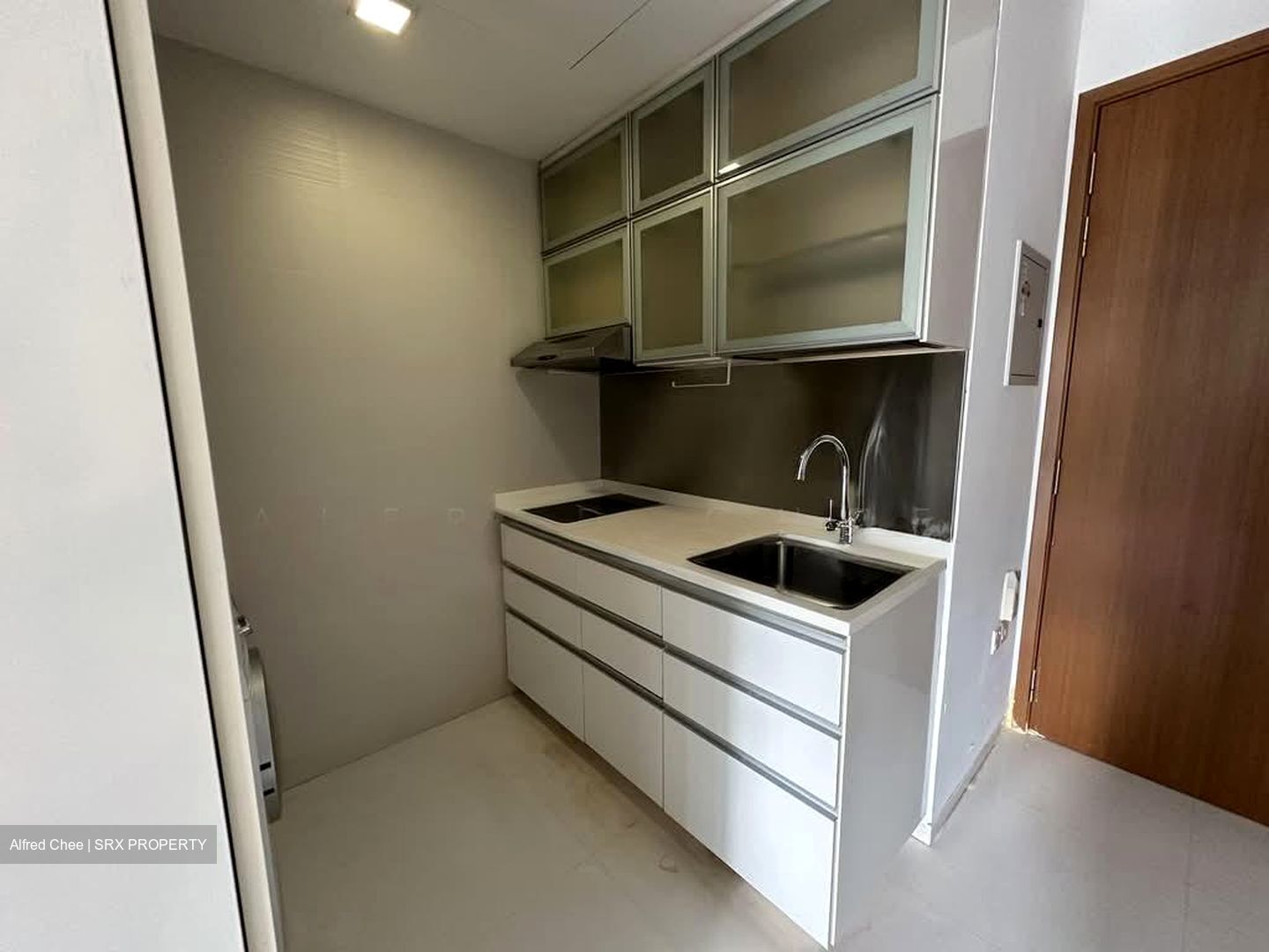 RV Suites (D10), Apartment #567706651